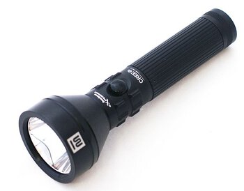 latarka ładowalna Mactronic Guardsman Explorer MX232L-RC