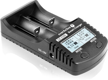 Fast charger for cylindrical batteries Li-ion 18650 everActive LC-2100